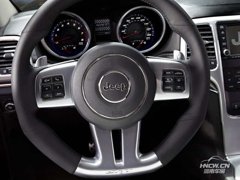 2012款吉普大切诺基 SRT8 中控