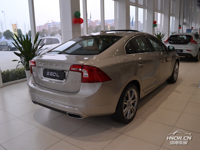 2014款沃尔沃亚太S60L 外观