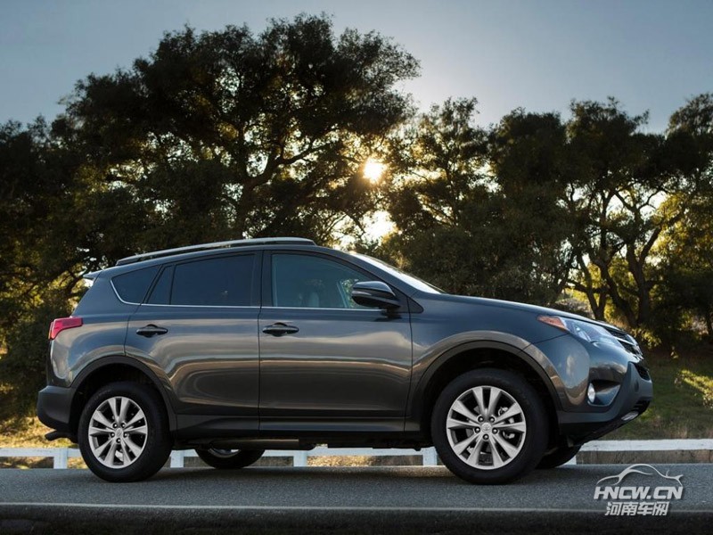 2013款丰田RAV4 外观