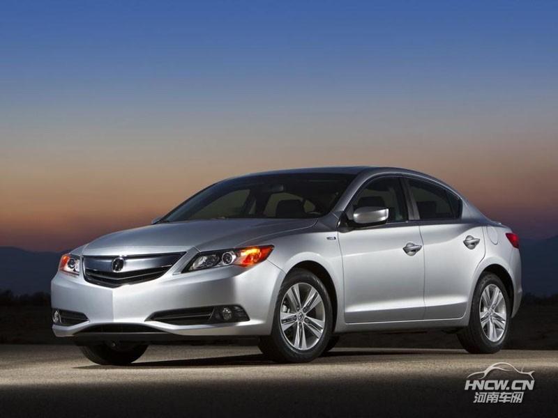 2013款讴歌ILX 外观