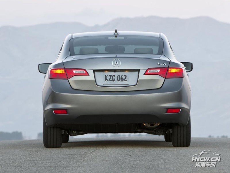 2013款讴歌ILX 外观