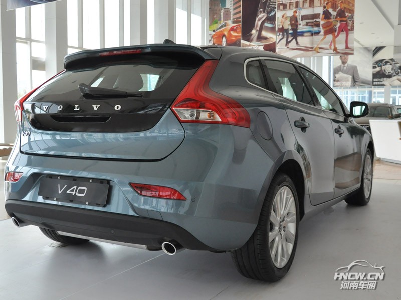 2013款沃尔沃V40 外观