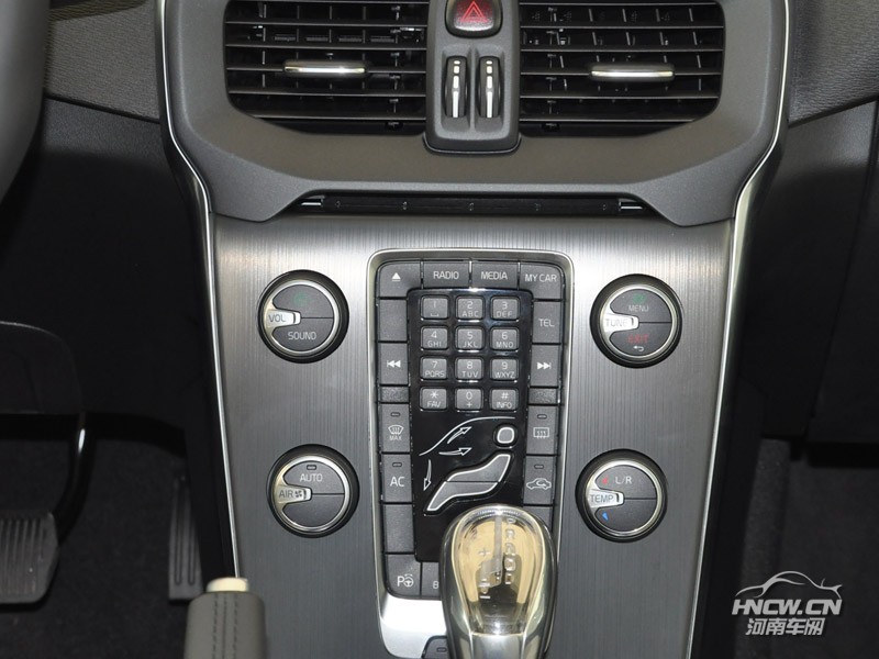 2013款沃尔沃V40 中控