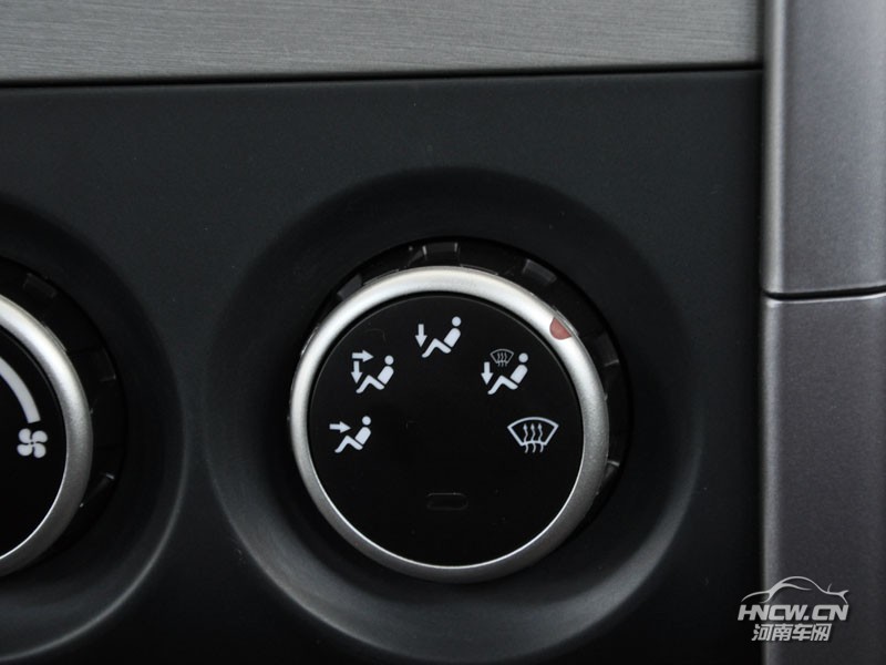 2011款长安CX20 中控