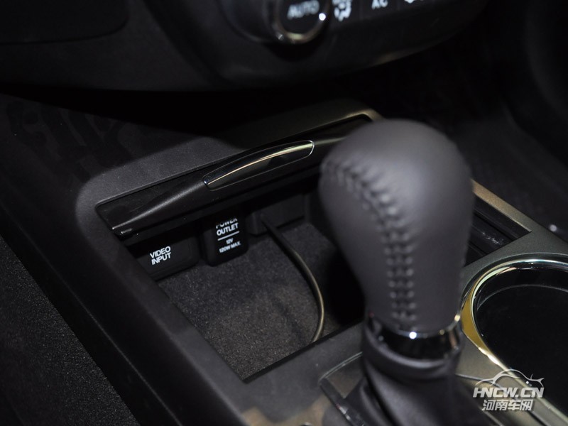 2012款 RDX 中控台
