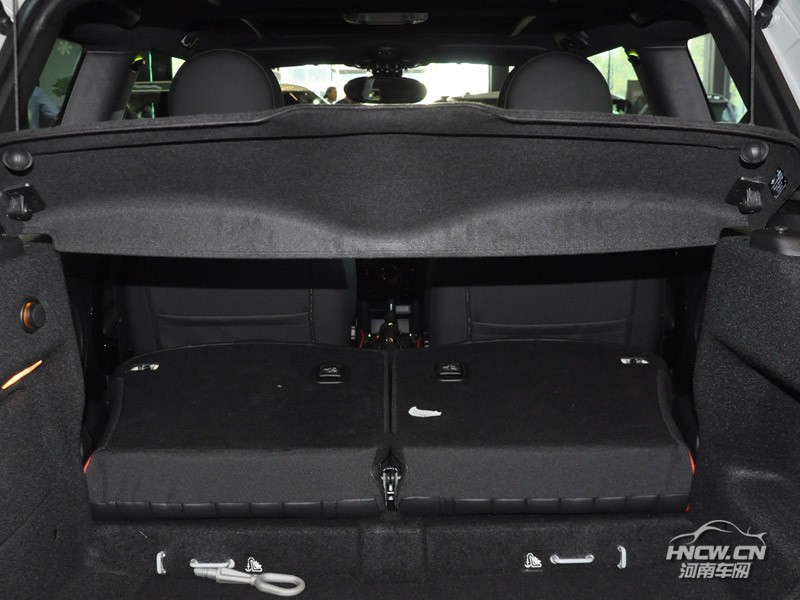 2013款 MINI JCW 内饰