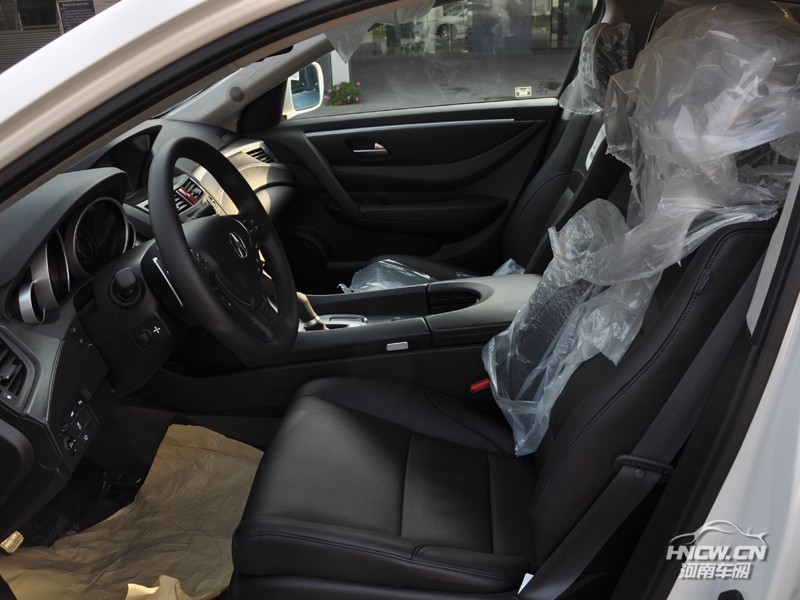 2012款讴歌ZDX 内饰