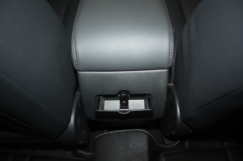 2015款 野马T70 中控台