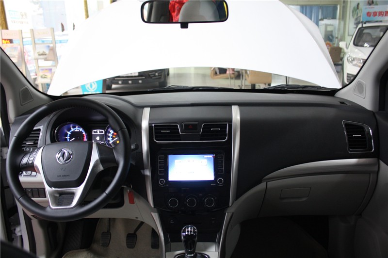 东风风行S500 中控台