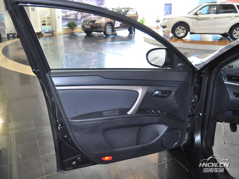 2015款 海马 M6 中控