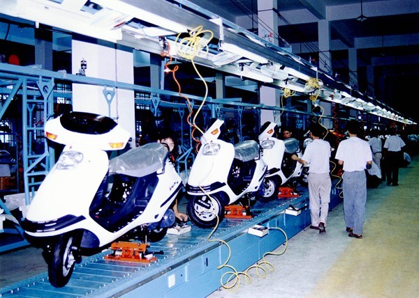 a 早期吉利摩托车生产线.jpg