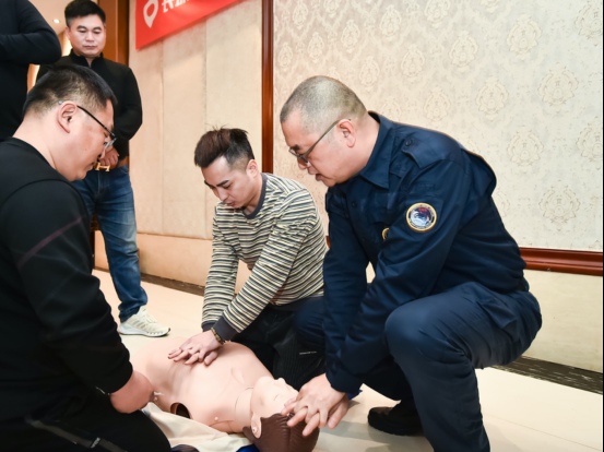 赋能车主%20长城炮公益救援学院首批集训营开营.fld/image021.png