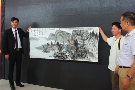 D:\Wonderful\BTL\自主活动\3周年店庆\郑州永达和谐三周年照片\IMG_0265.JPG