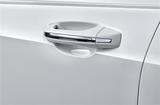 H:\素材类\T500棚拍\棚拍终版\11.21-t500 完稿\小咔\眾泰T5008160 副本.jpg