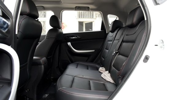 http://car3.autoimg.cn/cardfs/product/g22/M00/A4/EA/u_autohomecar__wKgFVlbYCmGAFv4lAAPbTLa2jvs361.jpg