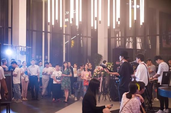 动感嗨唱的乐队