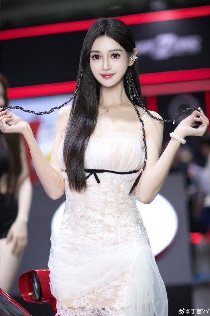 723dea25gy1ibkndz3uesj22tc480x6r.jpg