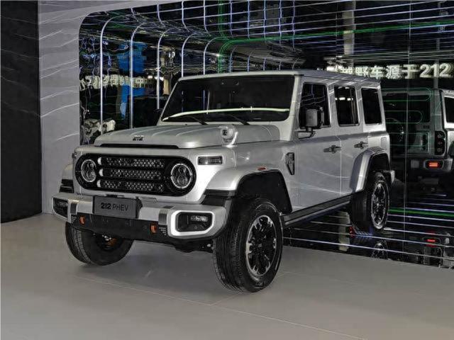 国产全新硬派SUV，预计20万起，定位中型，续航超1200km