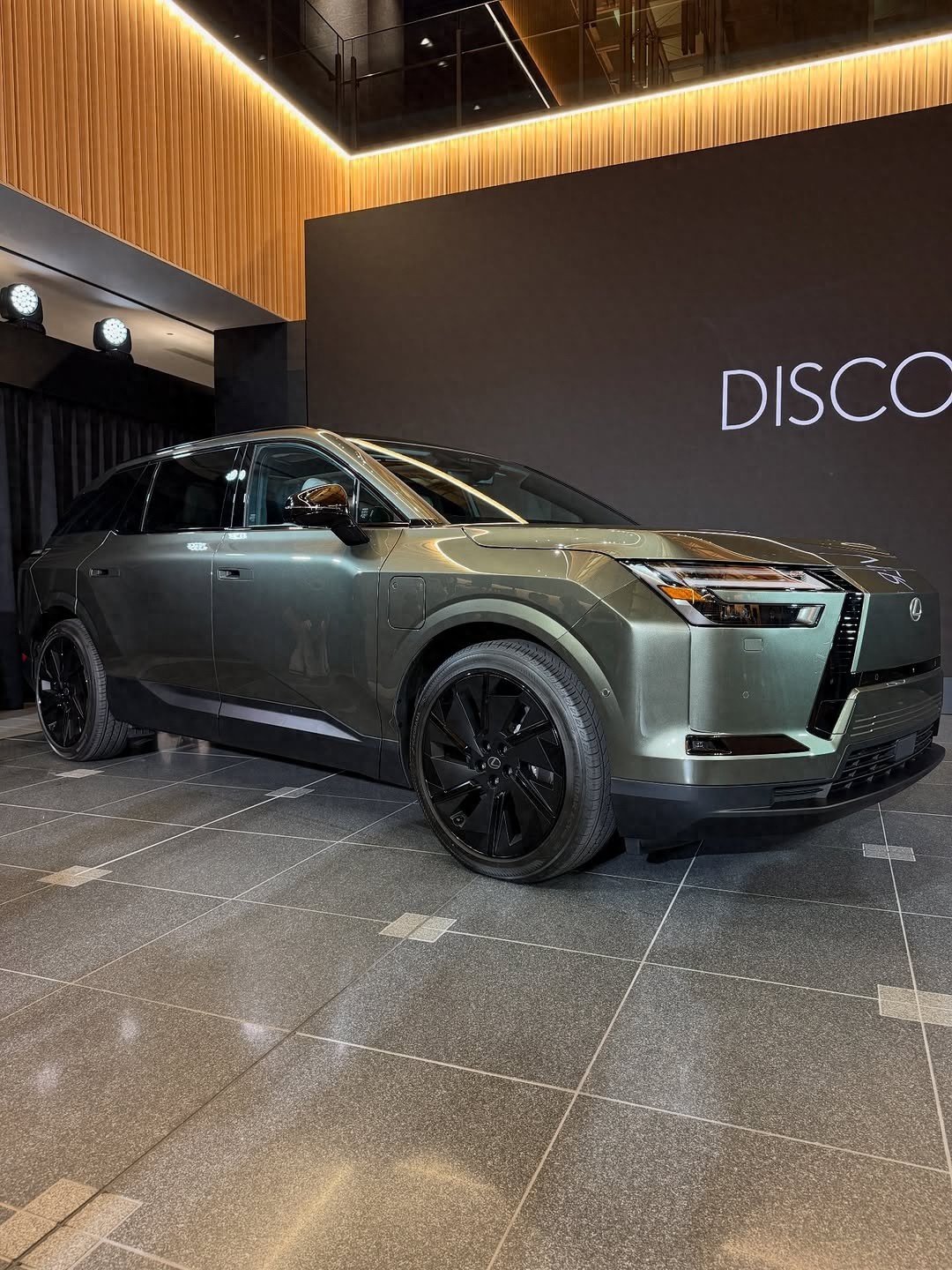 雷克萨斯TZ实车亮相 纯电中大型7座SUV 续航里程640km