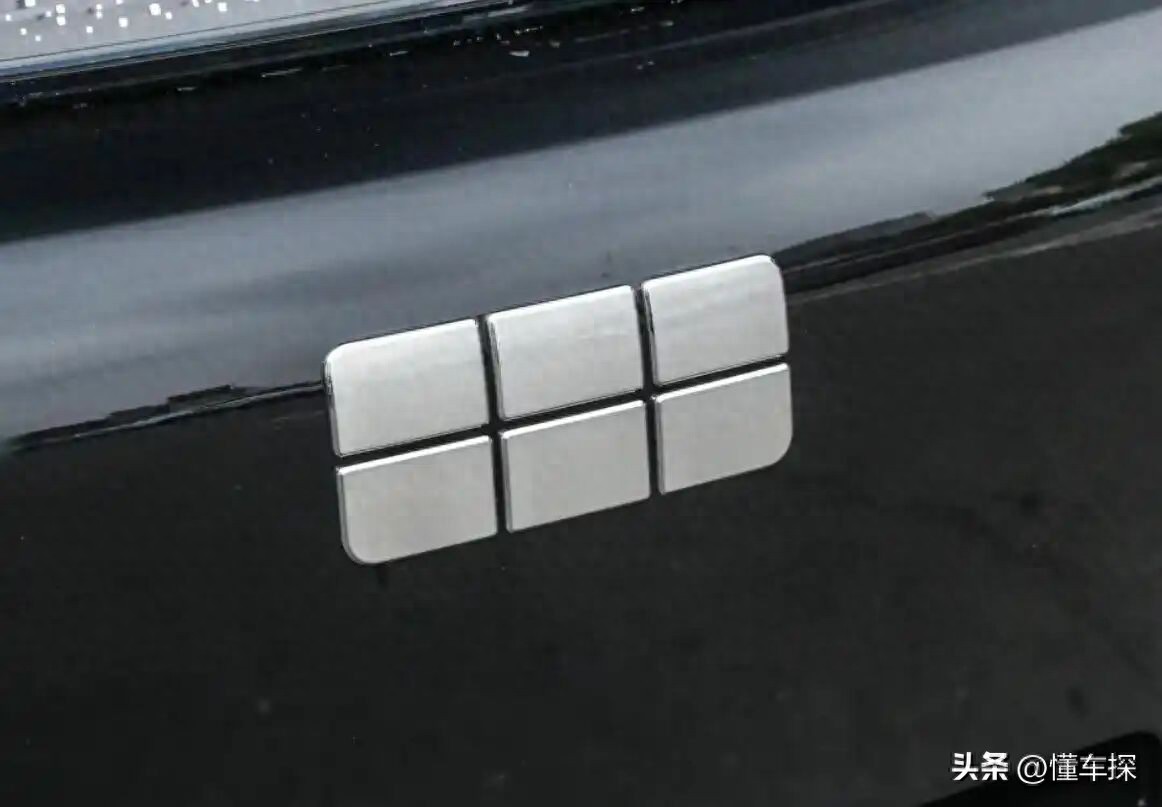 2026 款吉利银河 M9 亮相，六座 SUV 第三排实测
