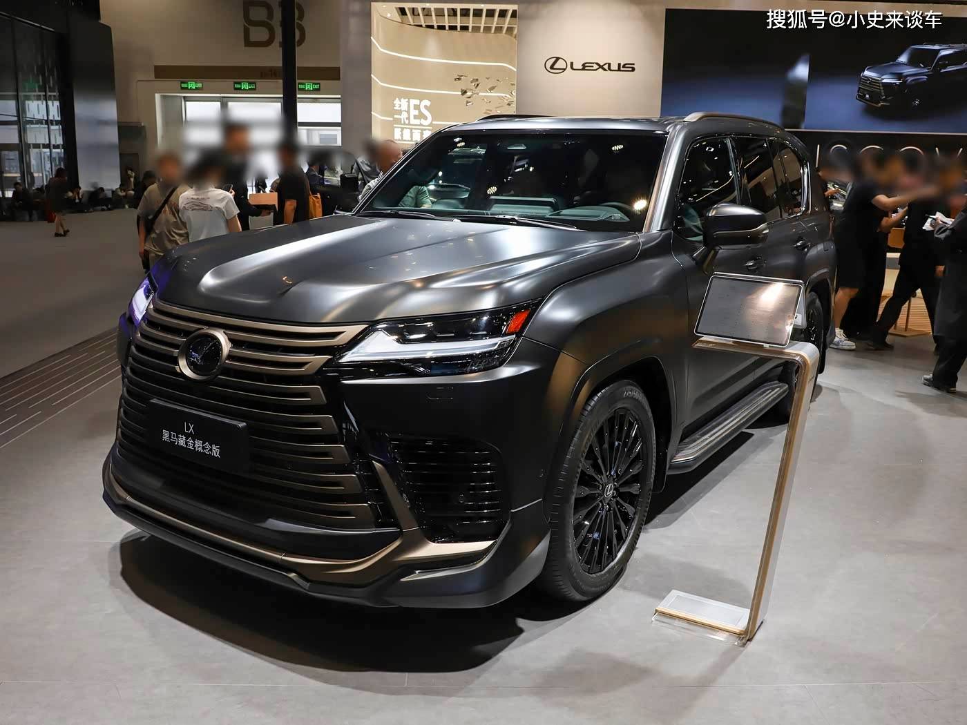 全新LX 700h上市！售价141万 搭载3.5T四驱+三把锁